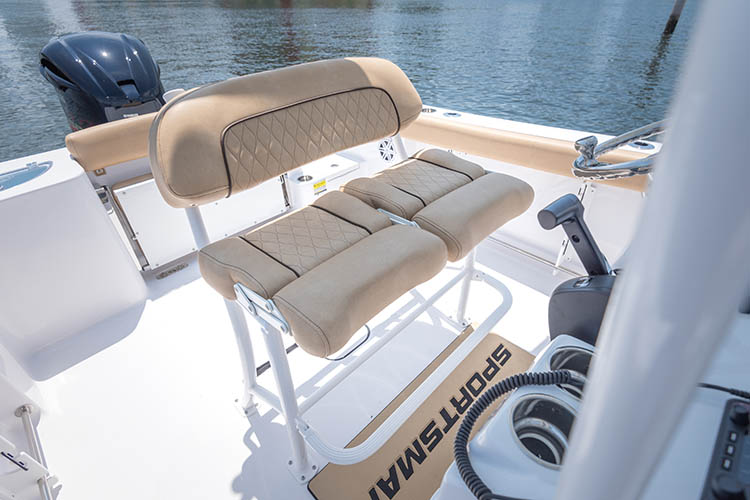 2019 Sportsman Open 232 Center Console Boat