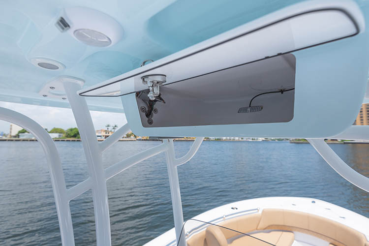 2019 Sportsman Open 232 Center Console Boat