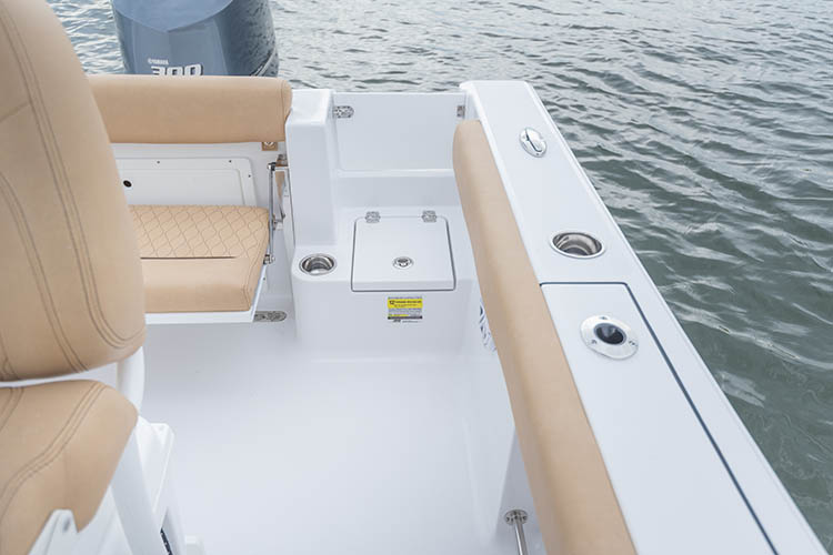 2019 Sportsman Open 242 Center Console Boat