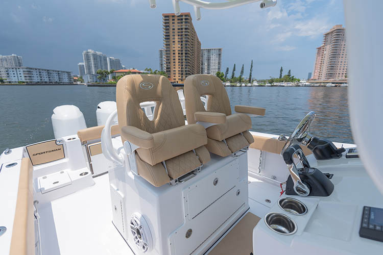 2019 Sportsman Open 282 Center Console Boat