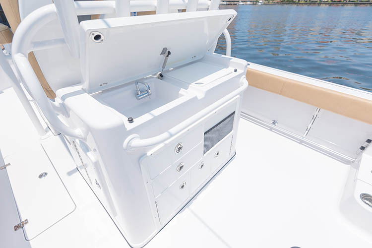2019 Sportsman Open 282 Center Console Boat