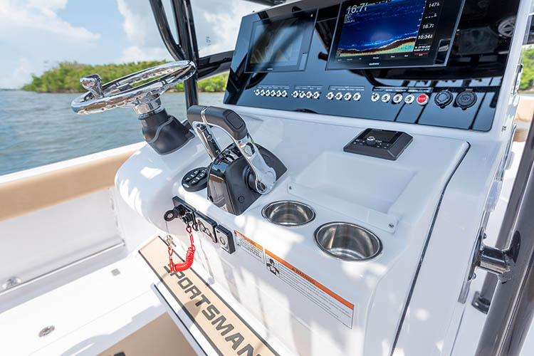 2019 Sportsman Open 282TE Tournament Edition Center Console Boat