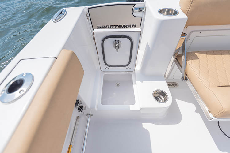2019 Sportsman Open 282TE Tournament Edition Center Console Boat