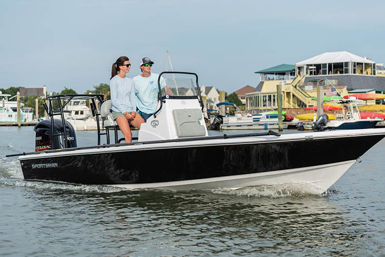 2019 Sportsman Tournament 214 Bay Boat
