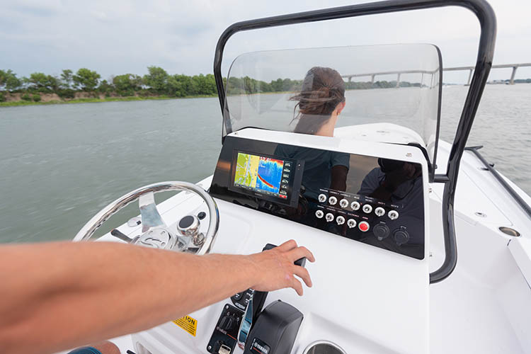 2019 Sportsman Tournament 214 Bay Boat
