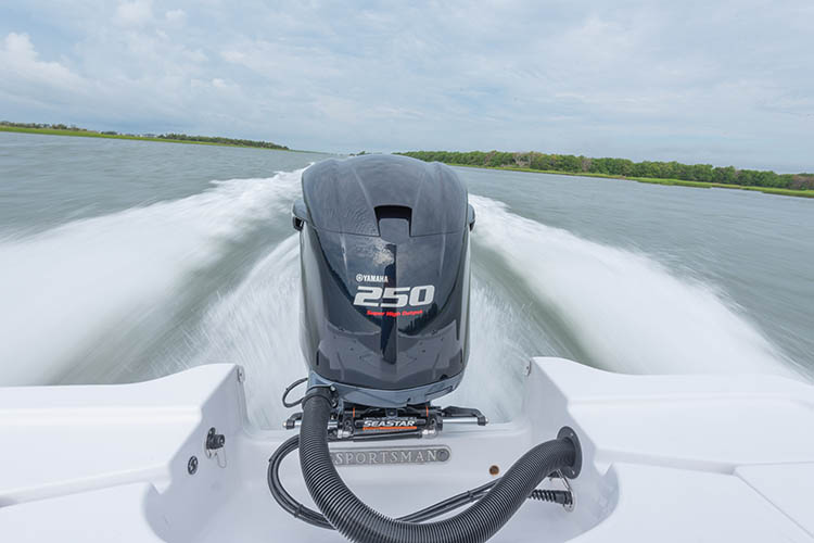 2019 Sportsman Tournament 234 Bay Boat