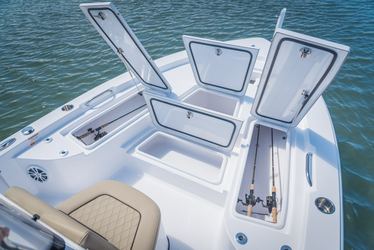 2018 Sportsman Masters 207 Center Console Bay Boat