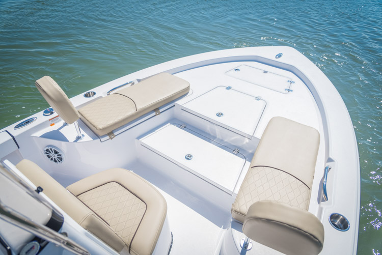 2018 Sportsman Masters 207 Center Console Bay Boat