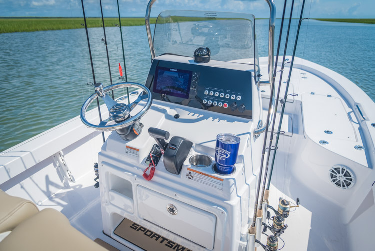 2018 Sportsman Masters 207 Center Console Bay Boat