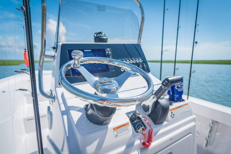 2018 Sportsman Masters 207 Center Console Bay Boat