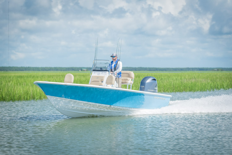 2018 Sportsman Masters 207 Center Console Bay Boat