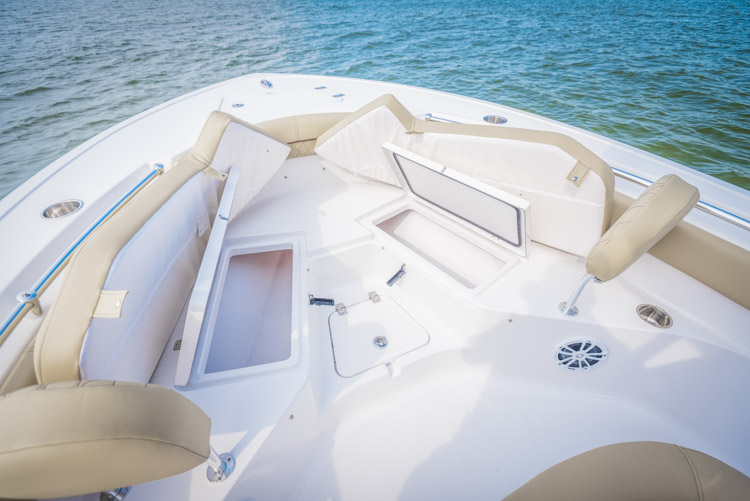 2018 Sportsman Heritage 211 Center Console Boat