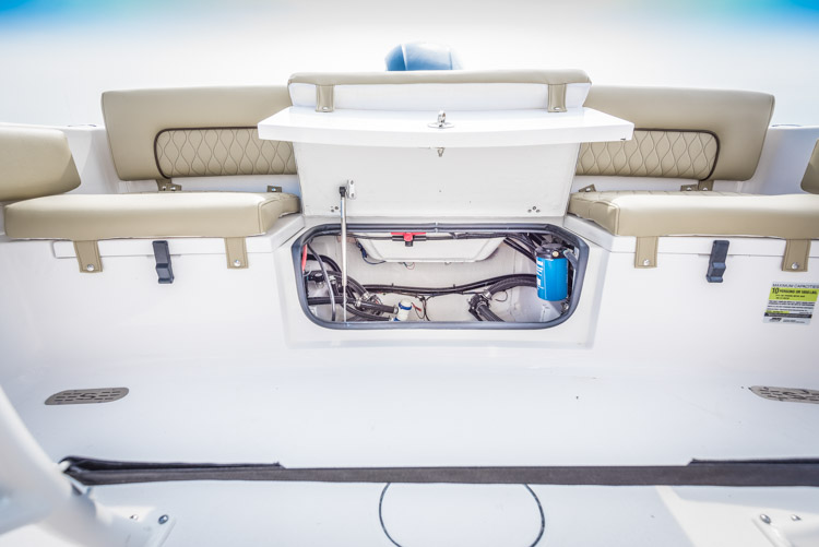 2018 Sportsman Heritage 211 Center Console Boat