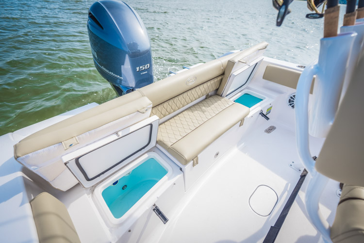 2018 Sportsman Heritage 211 Center Console Boat