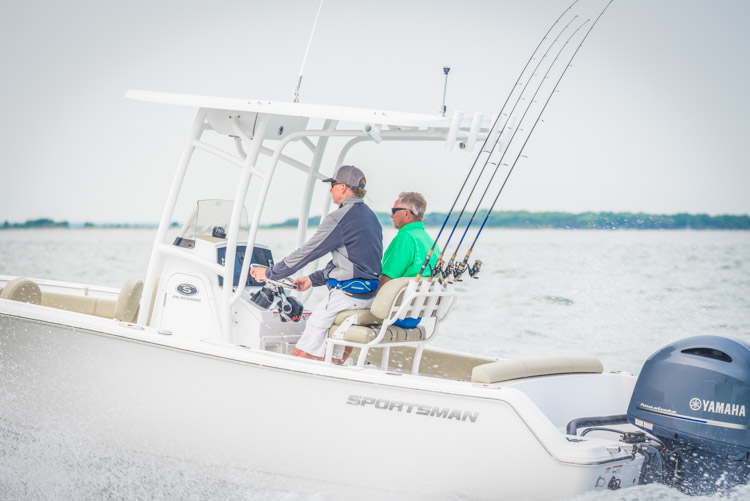 2018 Sportsman Heritage 211 Center Console Boat