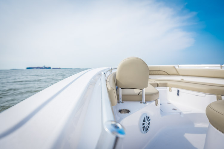 2018 Sportsman Heritage 211 Center Console Boat