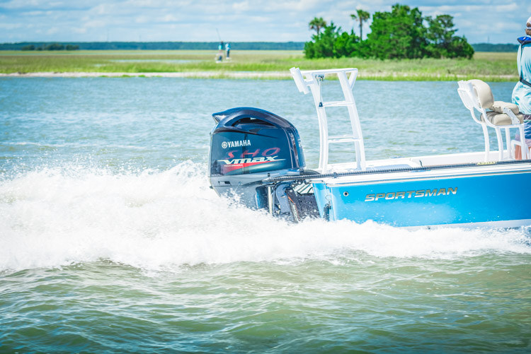 2018 Sportsman Tournament 214 Center Console Bay Boat