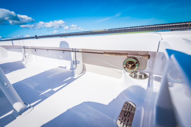 2018 Sportsman Tournament 214 Center Console Bay Boat