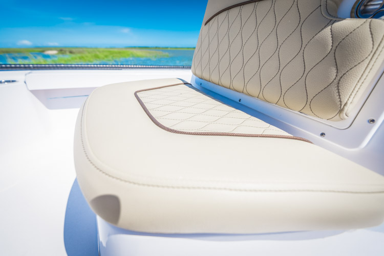2018 Sportsman Tournament 214 Center Console Bay Boat