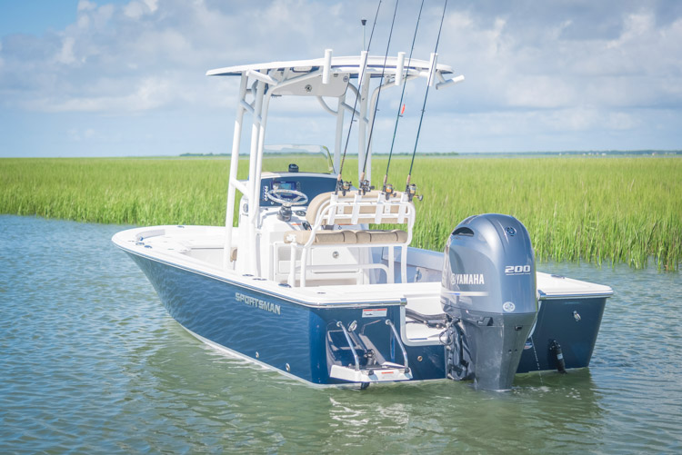 2018 Sportsman Masters 227 Center Console Bay Boat