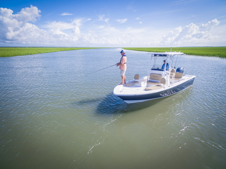 2018 Sportsman Masters 227 Center Console Bay Boat