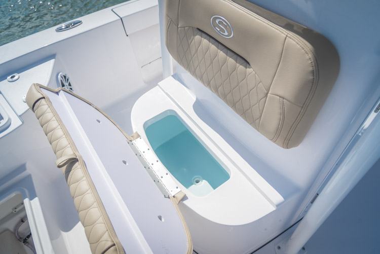 2018 Sportsman Masters 227 Center Console Bay Boat