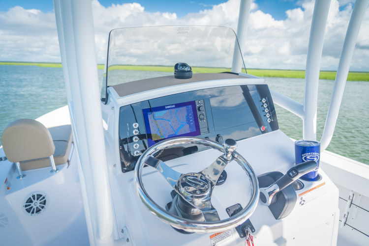2018 Sportsman Masters 227 Center Console Bay Boat
