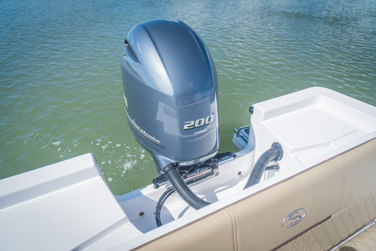 2018 Sportsman Masters 227 Center Console Bay Boat