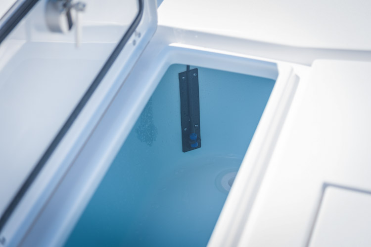 2018 Sportsman Masters 227 Center Console Bay Boat