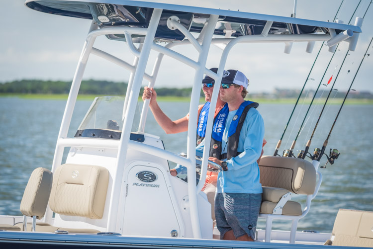 2018 Sportsman Masters 227 Center Console Bay Boat