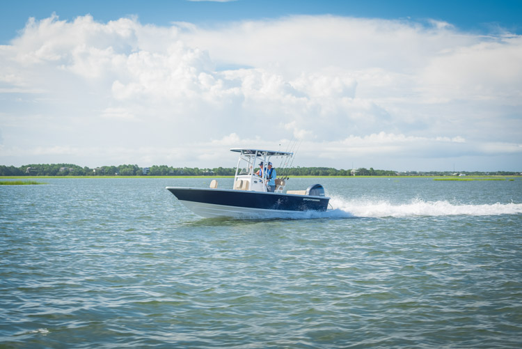 2018 Sportsman Masters 227 Center Console Bay Boat
