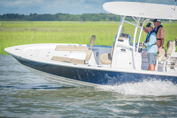 2018 Sportsman Masters 227 Center Console Bay Boat