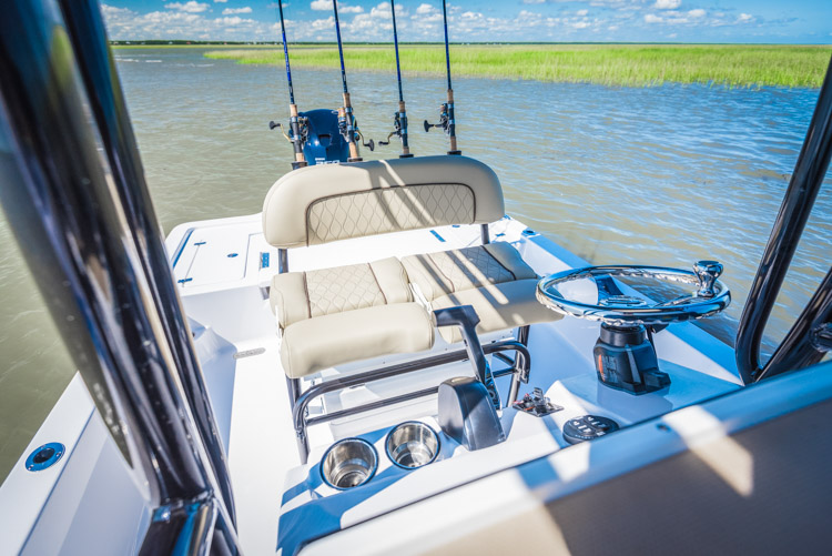 2018 Sportsman Tournament 234 Center Console Bay Boat
