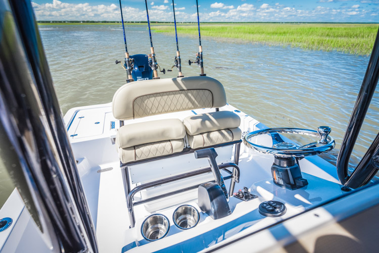 2018 Sportsman Tournament 234 Center Console Bay Boat