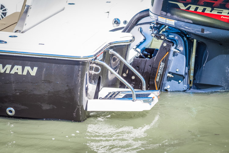 2018 Sportsman Tournament 234 Center Console Bay Boat