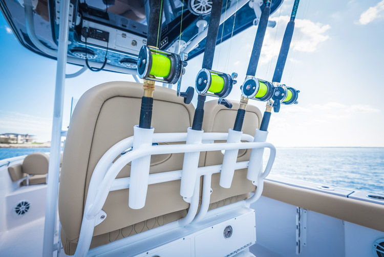 2018 Sportsman Heritage 241 Center Console Boat