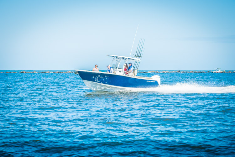 2018 Sportsman Heritage 241 Center Console Boat