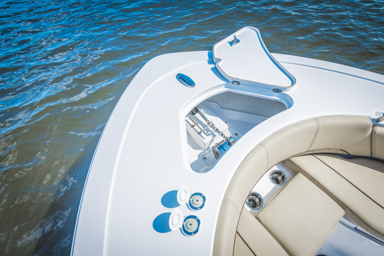 2018 Sportsman Heritage 241 Center Console Boat