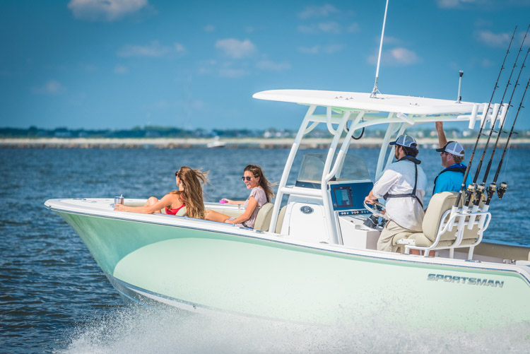 2018 Sportsman Open 242 Center Console Boat