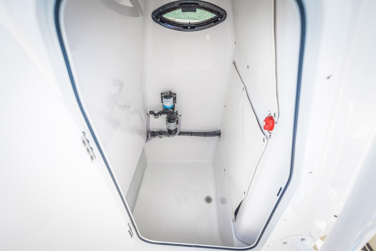 2018 Sportsman Open 242 Center Console Boat