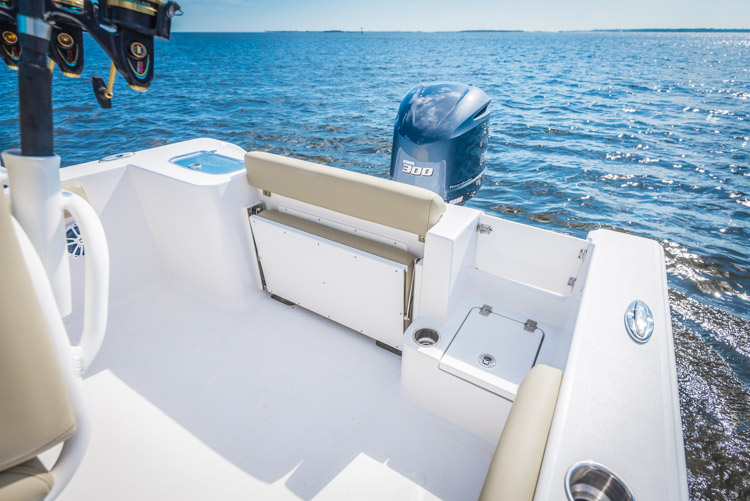 2018 Sportsman Open 242 Center Console Boat