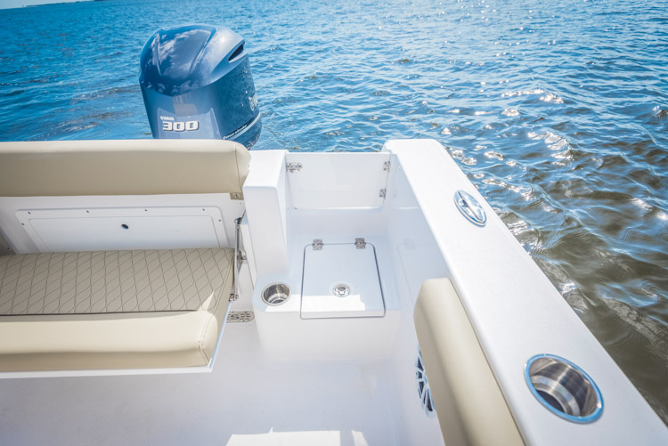 2018 Sportsman Open 242 Center Console Boat