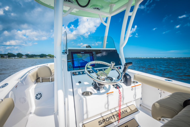 2018 Sportsman Open 242 Center Console Boat