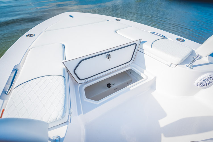 2018 Sportsman Masters 247 Center Console Bay Boat