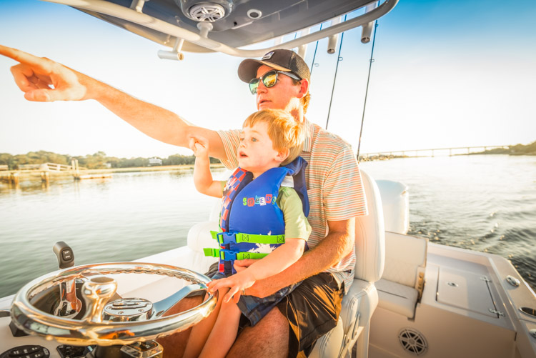 2018 Sportsman Masters 247 Center Console Bay Boat