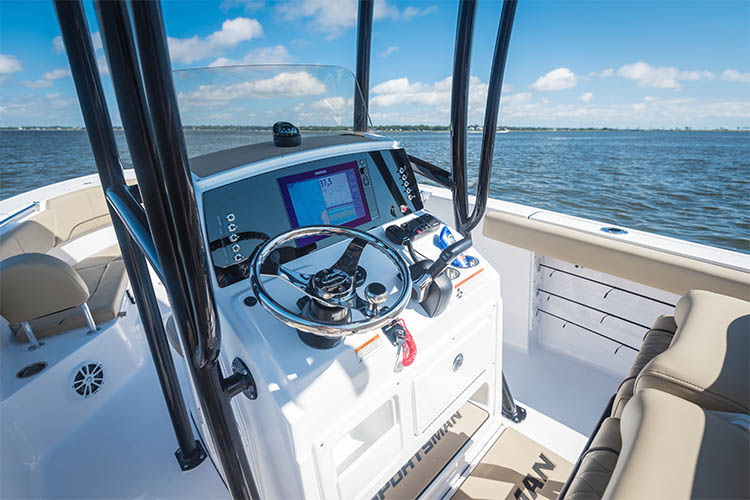 Heritage 231 Center Console Sportsman Boats