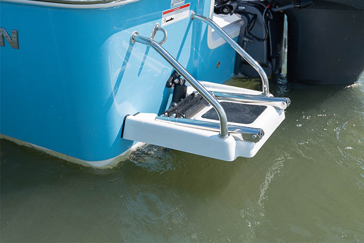 Masters 207 Bay Boat · Features Sportsman Boats