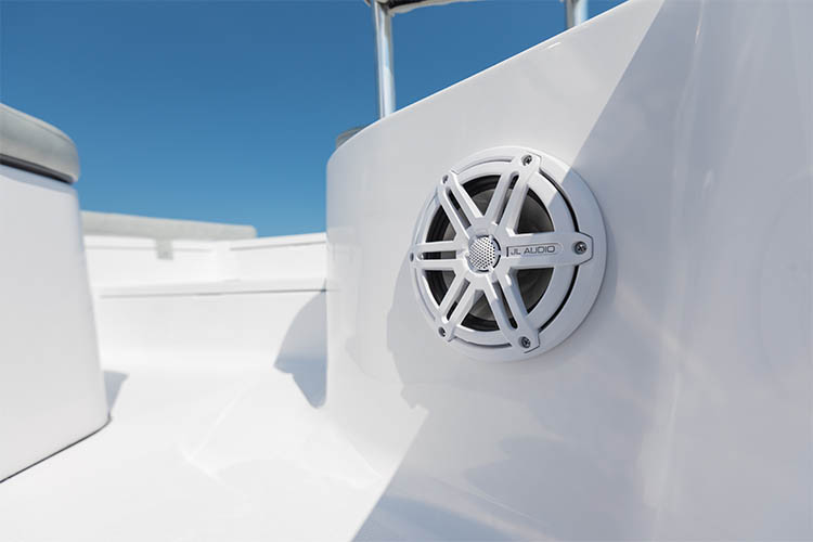 Tournament 214 Bay Boat · Features Sportsman Boats