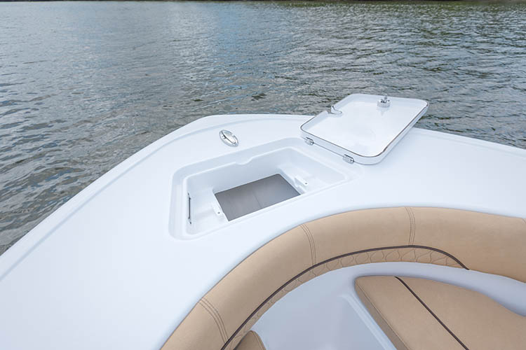 Open 212 Center Console · Features Sportsman Boats