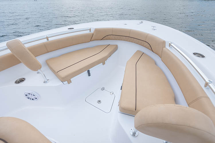 Detail image of Comfortable Bow Layout